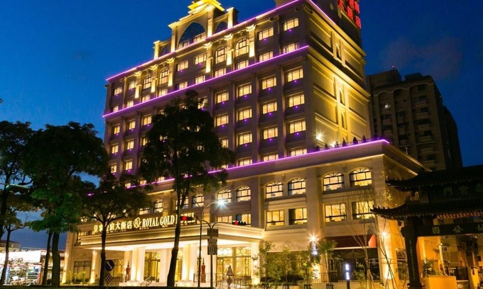 Fengshan District Hotel | Royal Gold Hotel