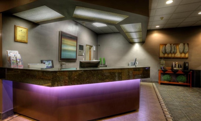 Lloydminster Hotel | Royal Hotel Lloydminster