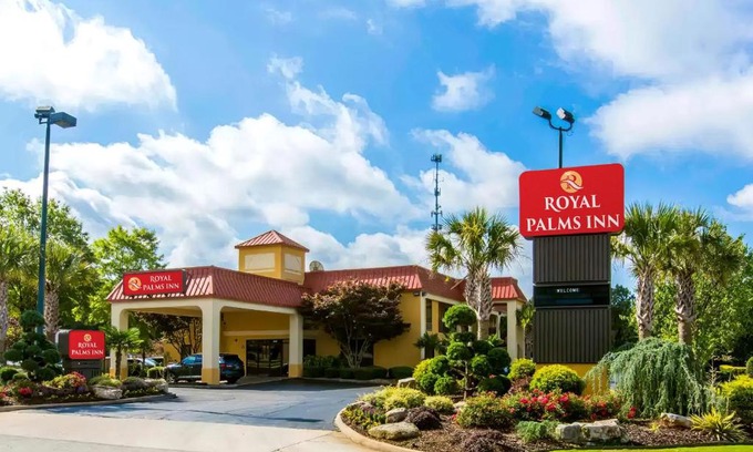 Stockbridge Hotel | Royal Palms Inn