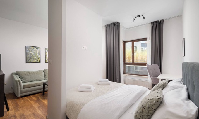 Wilanow Apartment | Royal Wilanów Chic Studio