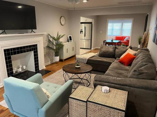 Tulsa House | Rt 66 Fairgrounds Retreat By Tulsa Getaways