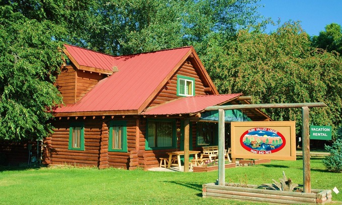 Sheridan Cabin | Ruby Valley Lodge; Log Lodge nestled near Downtown Sheridan Montana