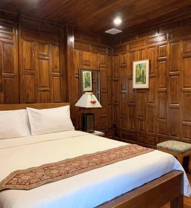 Pak Kret Hotel | Ruean Yai Jieam เรือนยายเจียม