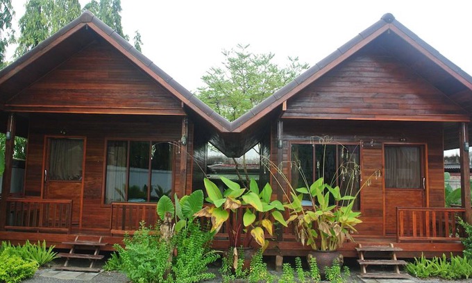 Makham Tia Hotel | Ruenthong Resort Surat Thani