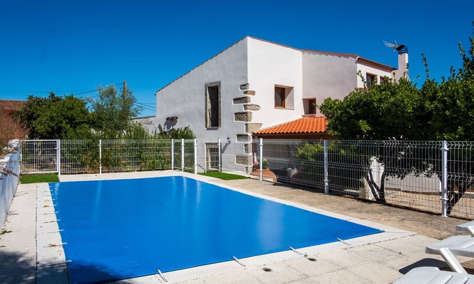 Aldea del Obispo House | Rural House 'Casa Rural El Trillo' with Private Pool, Private Terrace and Wi-Fi