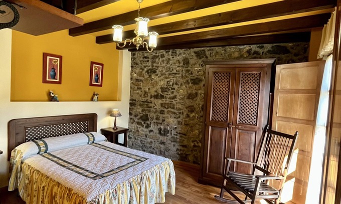 Villaviciosa Apartment | Rural apartment Aptos. turísticos Paseo de la Alameda for 2 people