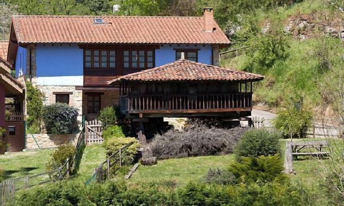 Pruneda Cottage | Rural apartment Casería María Sopeña for 2 people
