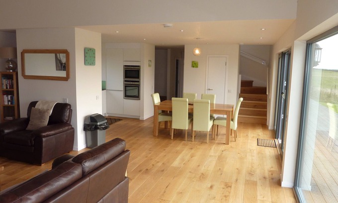 Ellon Cottage | Rural cottage with stunning views