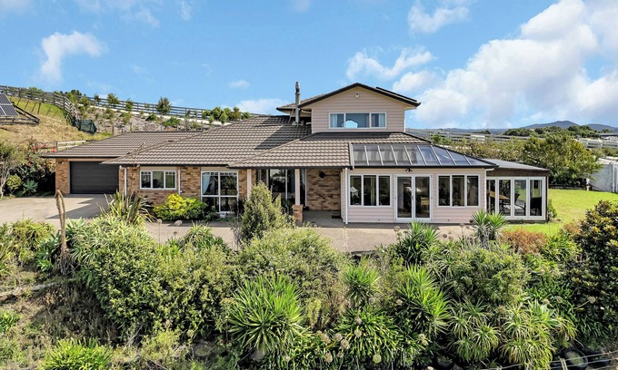 Mangawhai House | Rural Retreat - Mangawhai Holiday Home