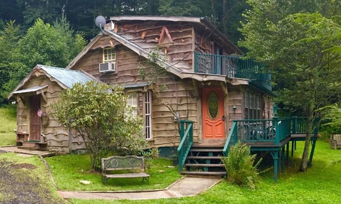 Jefferson House | Rushing Stone Cottage