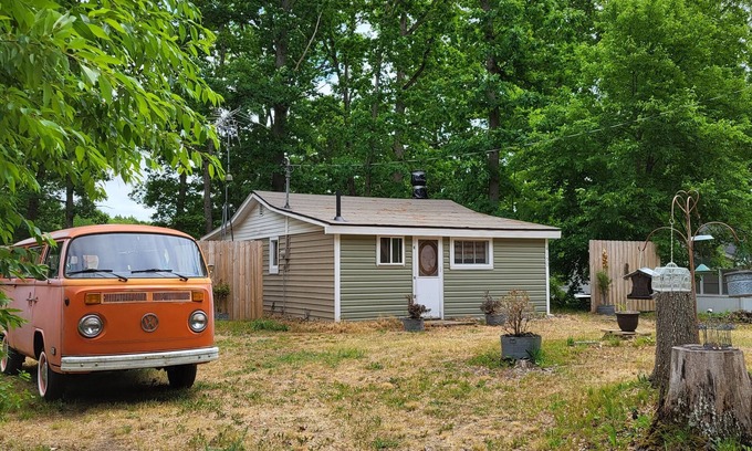Harrison Cabin | Rustic and Eclectic open floor Plan Cabin with Canal view In Cranberry lake 😋.