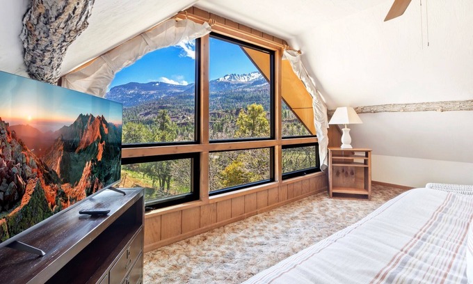Ridgway House | Rustic Cabin - Great Views - 4 miles from Downtown Ouray STR2024-076