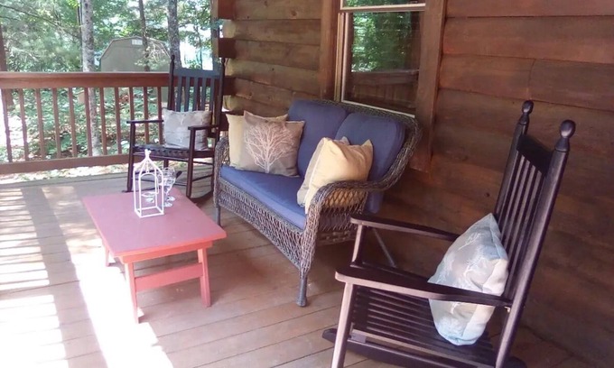 Piper Gap Cabin | Rustic Cedar Cabin