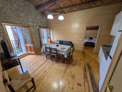 Ager Apartment | Rustic charm in Àger, a natural paradise