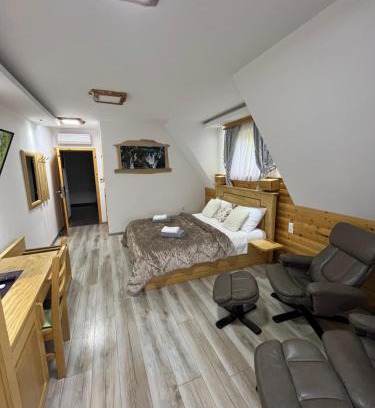 Prijeboj Hotel | Rustic Inn River