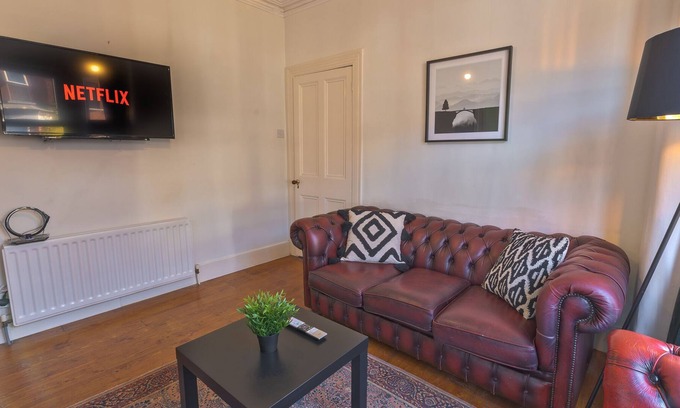 Belfast House | Rustic & Loving Home, 1 Mile to City Centre! A 50m Walk For Your Morning Coffee