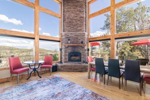 Zion National Park East Entrance House | Rustic Pine- Secluded Mountain Retreat Near Zion National Park