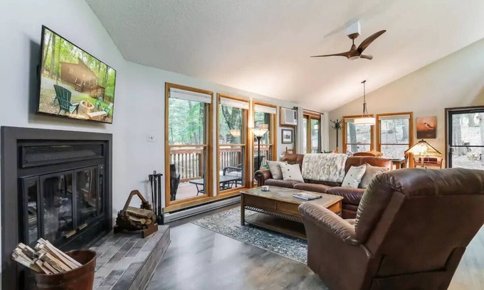 The Woods Cabin | Rustic Retreat