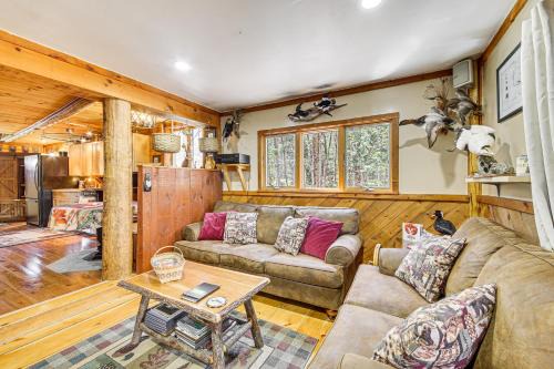 Searsport House | Rustic Searsport Cabin Loft and Sunroom on 10 Acres