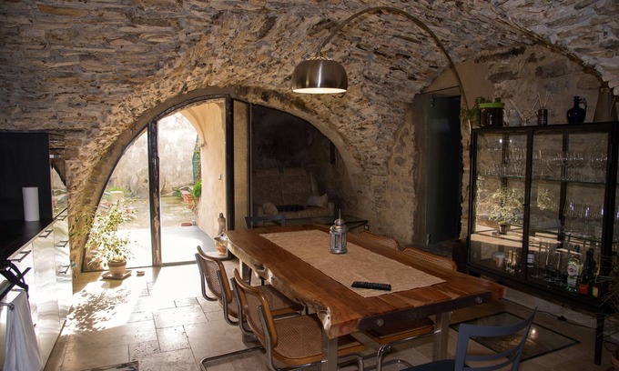 Imperia Apartment | Rustic vacation apartment in an old oil mill