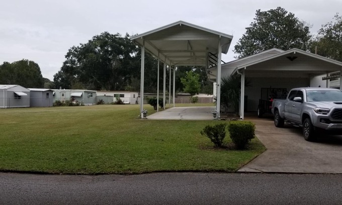 Inverness RV Rental | RV site on Withlacoochee bike trail 46 miles long