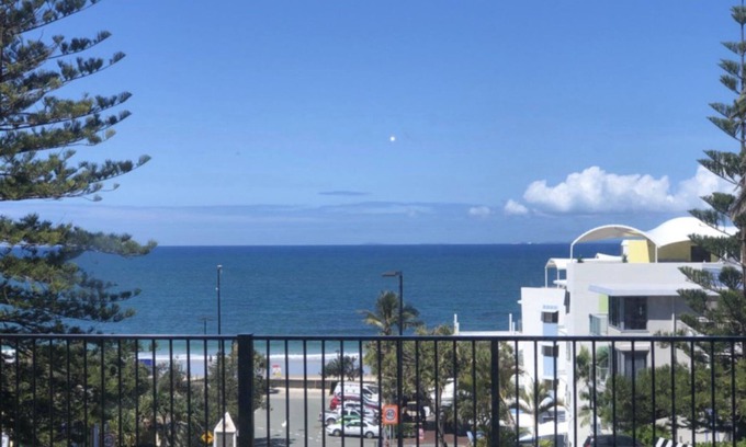 Kings Beach Apartment | RYSON UNIT 1 - A well presented, comfortably furnished 2 bedroom ensuite unit with a relaxing charm,