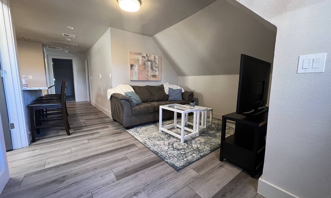 Baker Apartment | S Broadway 2 bed getaway w Parking - 98 walk score