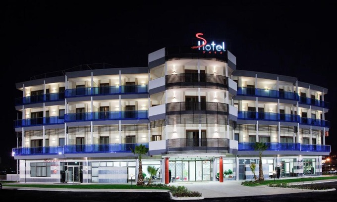San Giovanni Teatino Hotel | S Hotel