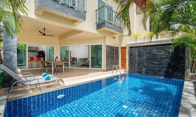 Ban Saiyuan Villa | Sabai Villas, 5 min drive from Naiharn & Rawai, Private pool, Four villas available