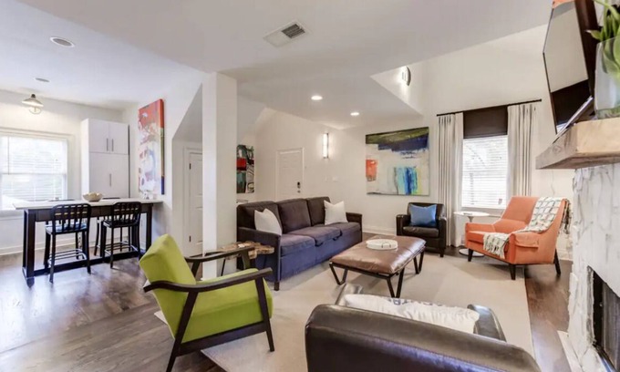 Midtown House | Safe, convenient Vacation Rental in Midtown - Sleeps 7 w/3 full bathrooms!