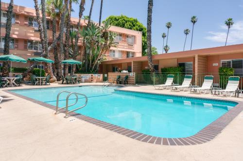 Mid Central Hotel | Saga Motor Hotel Pasadena