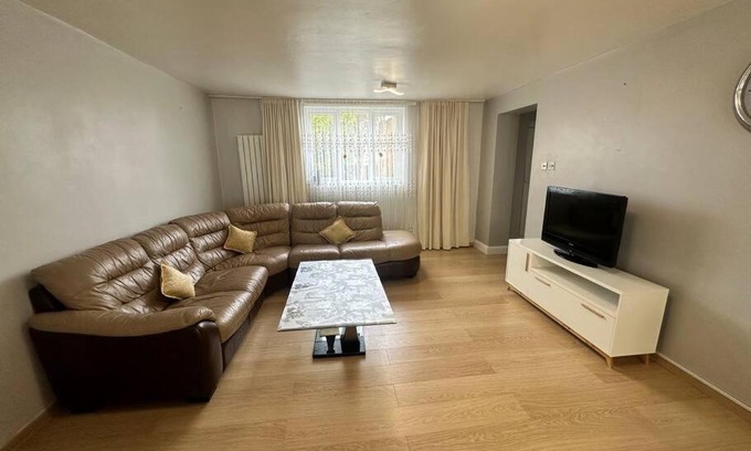 Stoke-on-Trent Apartment | Sage House - City centre Hanley, Alton towers