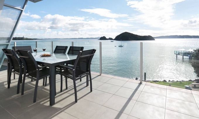 Paihia Cottage | SAIL AWAY - WATERFRONT PAIHIA HOLIDAY APARTMENT in Paihia