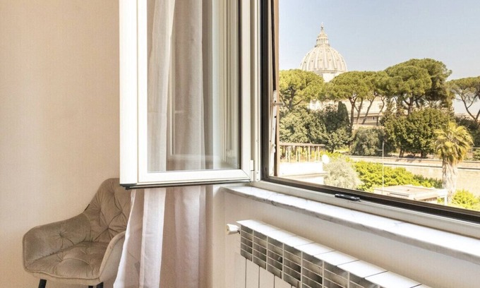 Quartiere XIII Aurelio Apartment | SAINT PETER BEAUTIFUL VIEW