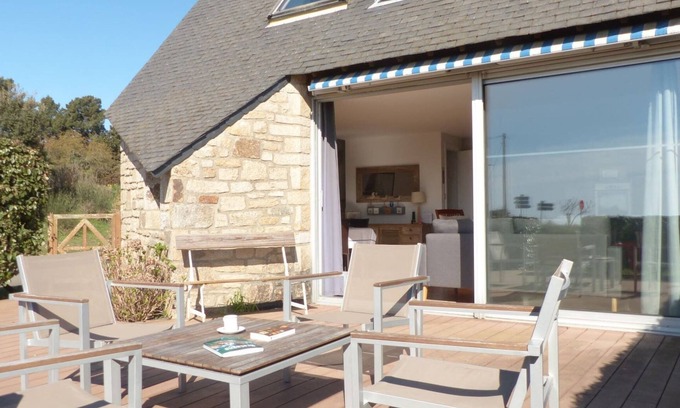 Saint-Philibert Ski Chalet | Saint Philibert - 6 person house facing the sea