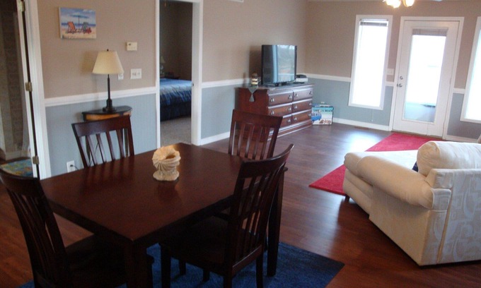 Sunrise Beach House | SAKS Apt 1 Bedroom 1 Bath, Sunset view!