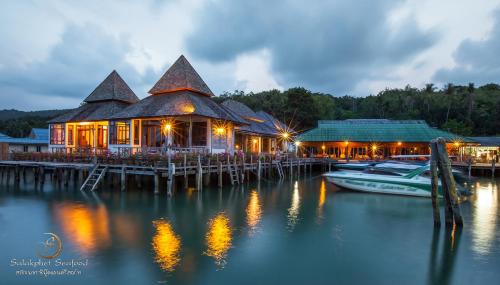 Salak Kok Resort | Salakphet Resort