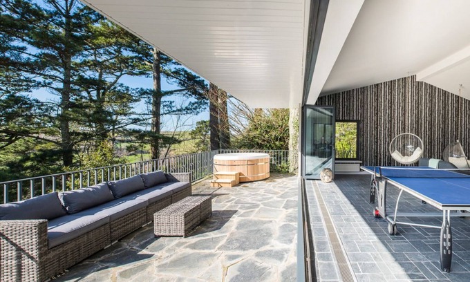 Salcombe Villa | Salcombe Retreat - Seven Bedroom Villa, Sleeps 16