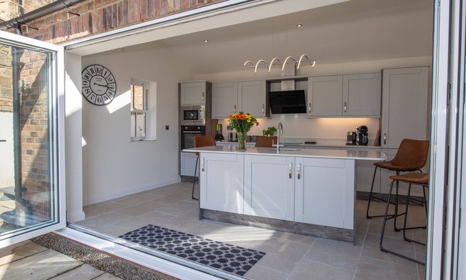 Whitby Cottage | Salt Bay