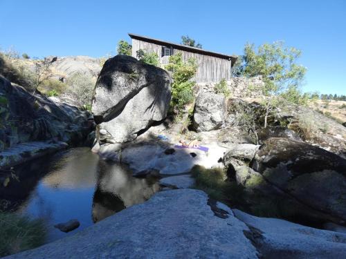 Covilha House | Salto do Lobo - Montain houses with private river