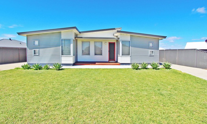 Green Head House | Salty Haven Green Head