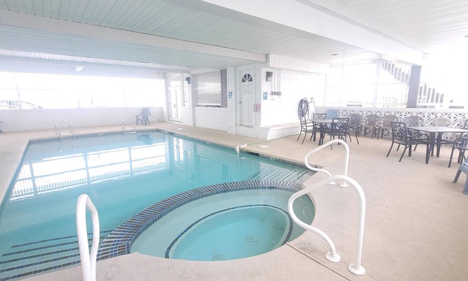 Hampton Condo | Salty Suite II - Steps to Pool + Beach