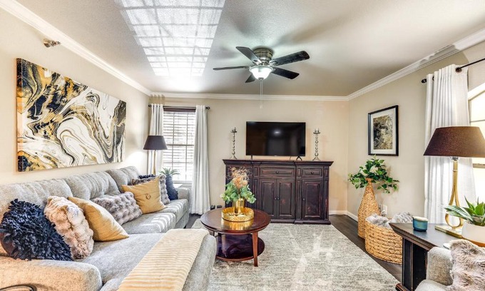 Medical Center District Apartment | San Antonio Condo 10 Mi to Dtwn!