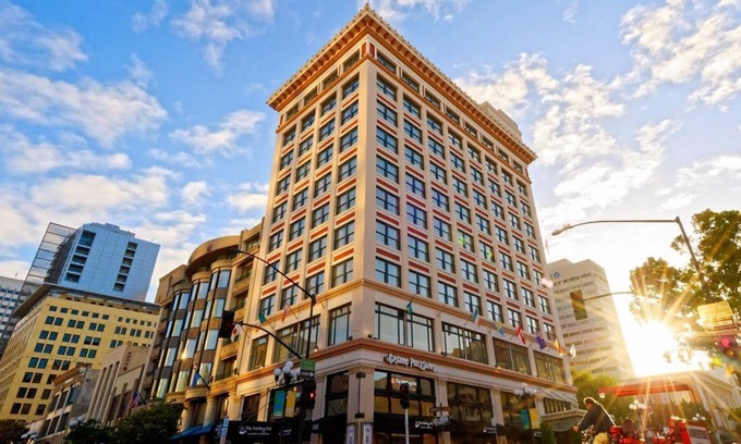 Civic Core Apartment | San Diego Gaslamp Plaza Suites