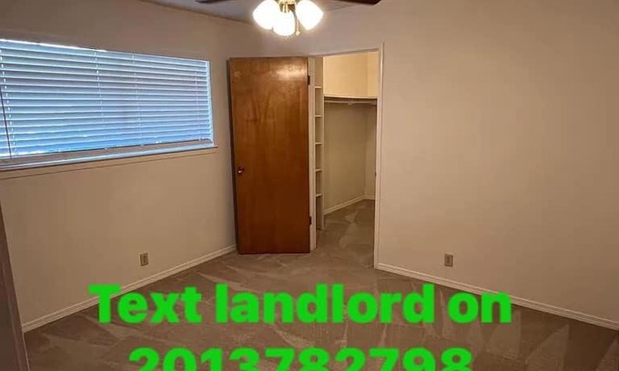 Central Sacramento Apartment | San Francisco 3
