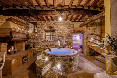 Castiglion Fiorentino House | San Lazzo Luxury Room - ROOM & PERSONAL SPA