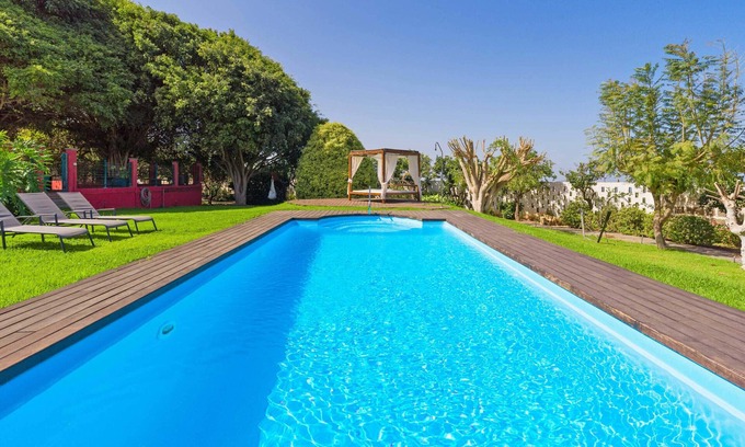 Arucas House | San Patricio