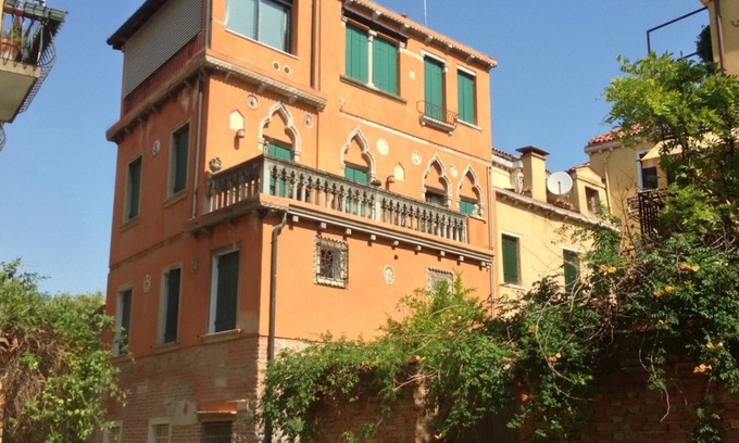 San Polo Apartment | San Rocco-Lovely canal view and private terrace!