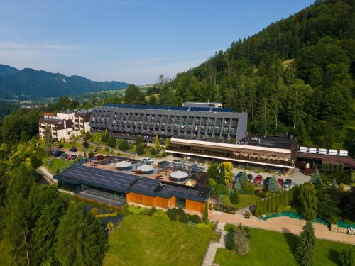 Szczawnica Resort | Sanatorium Budowlani Szczawnica