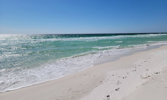 Miramar Beach Apartment | Sand Dollar 12A - 1BR Private Beach, Free Bch Svc